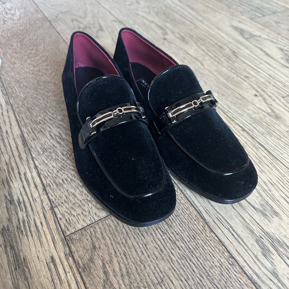Newbark Black Velvet Loafers with Gold Accent NIB